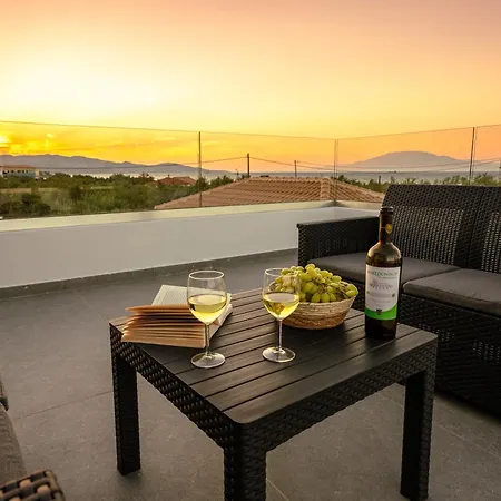 Seaview Volter Villa Kypseli
