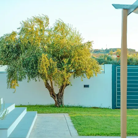 Seaside Volter Willa Kypseli